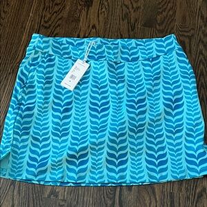 Vineyard Vines Performance Skort, size M, NWT